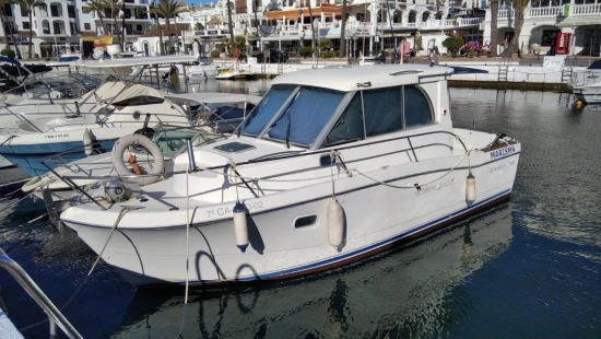 Beneteau Antares 760 usado à venda