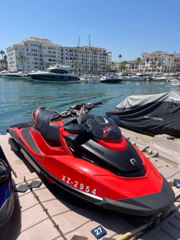 Sea Doo RXT 300 RS usata in vendita