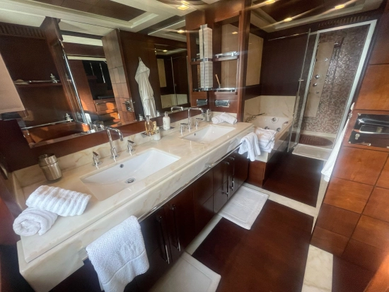 Azimut 116 usata in vendita