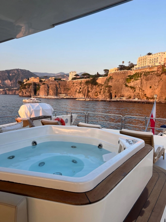 Azimut 116 usata in vendita