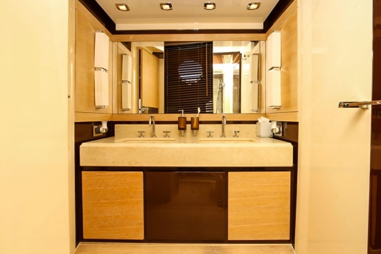 Azimut 70 usata in vendita