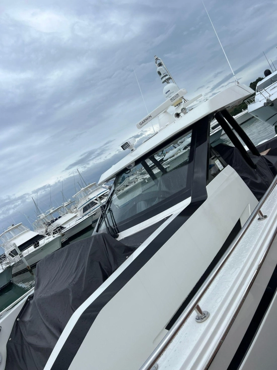 Ocean Alexander 45 Divergence usado à venda