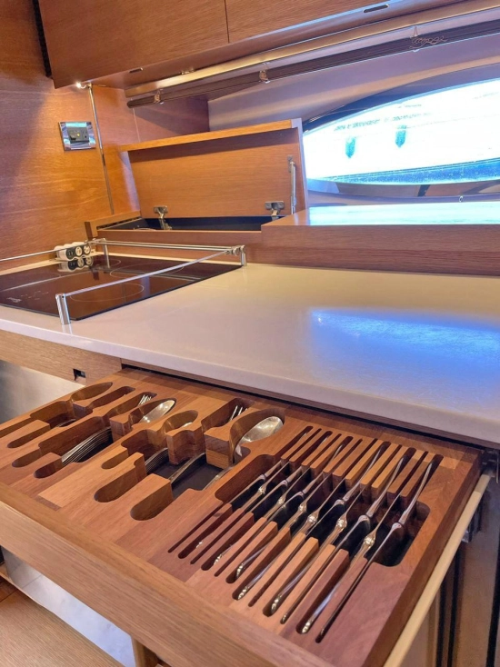 Azimut Atlantis 54 usata in vendita