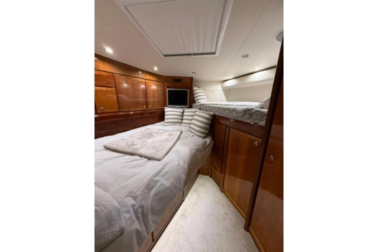 Bertram 630 Convertible de segunda mano en venta
