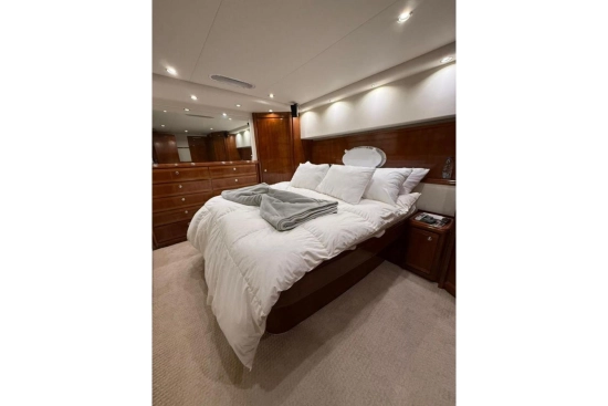 Bertram 630 Convertible de segunda mano en venta