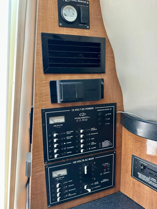 Regal Commodore 2665 de segunda mano en venta