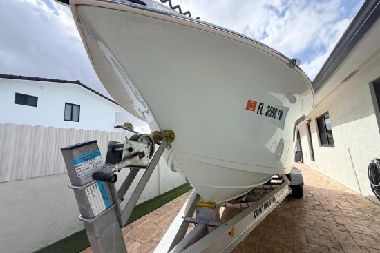 Sea Pro 222 Center Console usado à venda