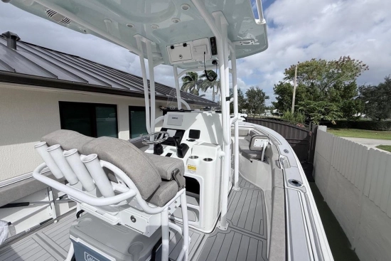 Sea Pro 222 Center Console usado à venda