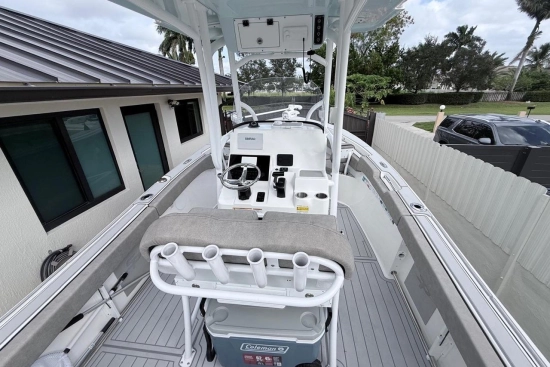 Sea Pro 222 Center Console usado à venda