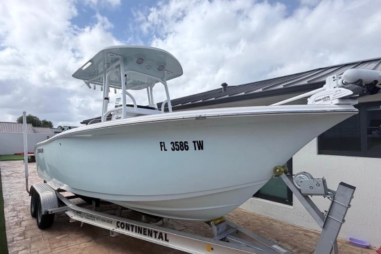 Sea Pro 222 Center Console usado à venda