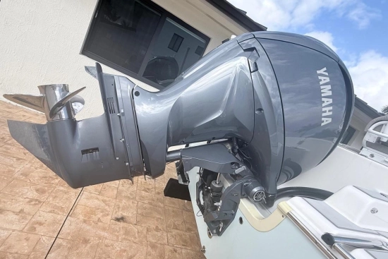 Sea Pro 222 Center Console usado à venda