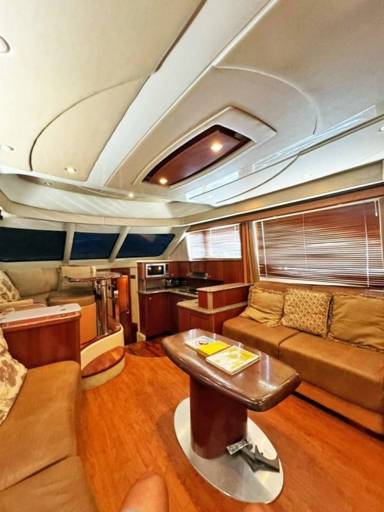 Sea Ray Sedan Bridge de segunda mano en venta