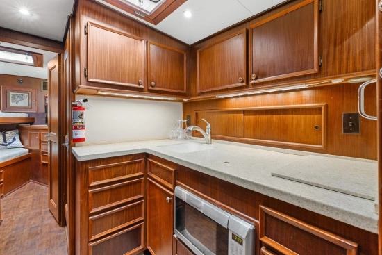 Hatteras Yachts 46 Convertible usata in vendita