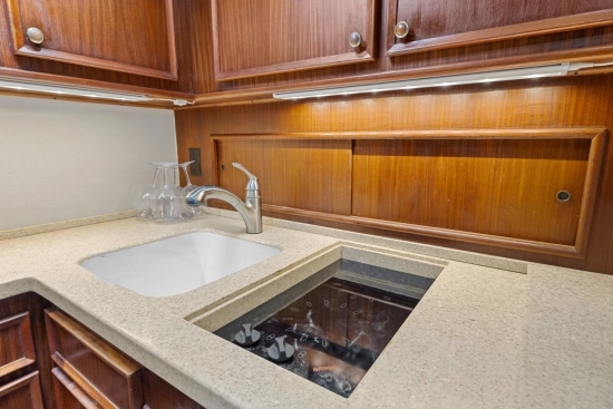 Hatteras Yachts 46 Convertible usata in vendita