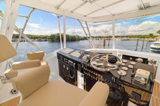 Hatteras Yachts 46 Convertible usata in vendita