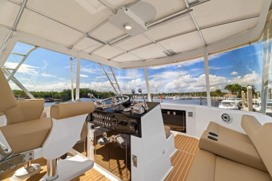Hatteras Yachts 46 Convertible usata in vendita