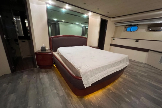 Falcon Yachts 106 usata in vendita