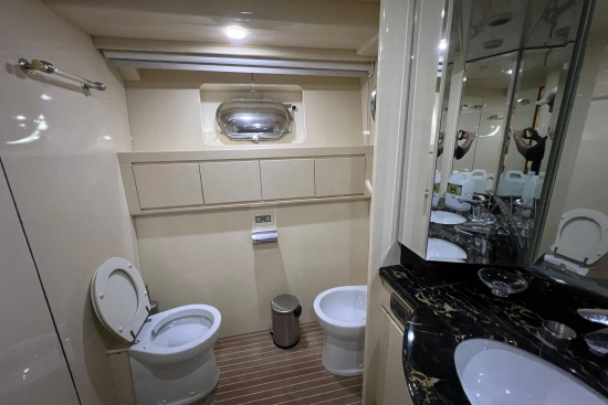 Falcon Yachts 106 usata in vendita