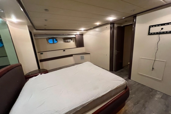 Falcon Yachts 106 usata in vendita