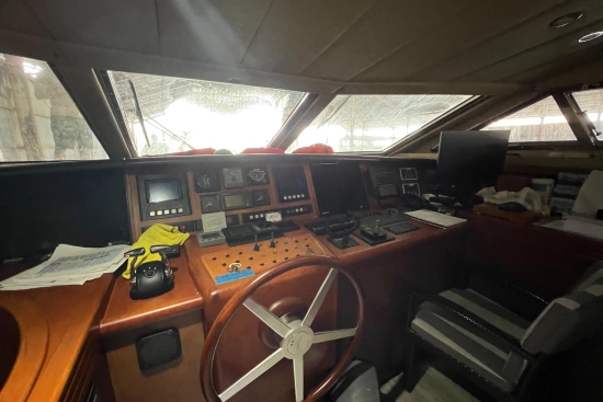 Falcon Yachts 106 usata in vendita
