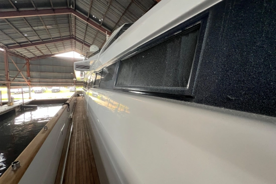 Falcon Yachts 106 usata in vendita