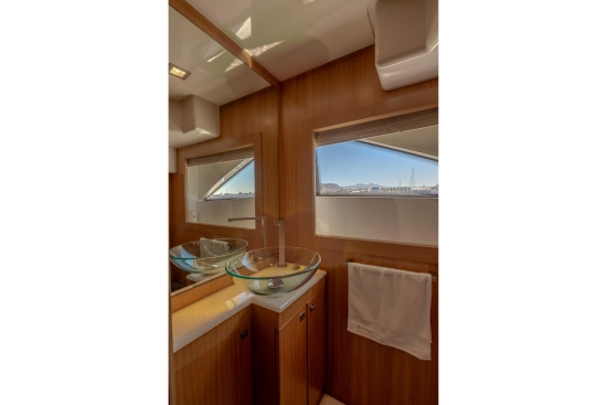 Ferretti Custom Line 100 usata in vendita