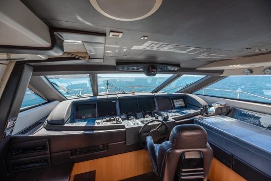 Ferretti Custom Line 100 usata in vendita