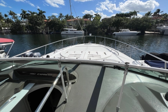 Cruisers Yachts 380 Express de segunda mano en venta