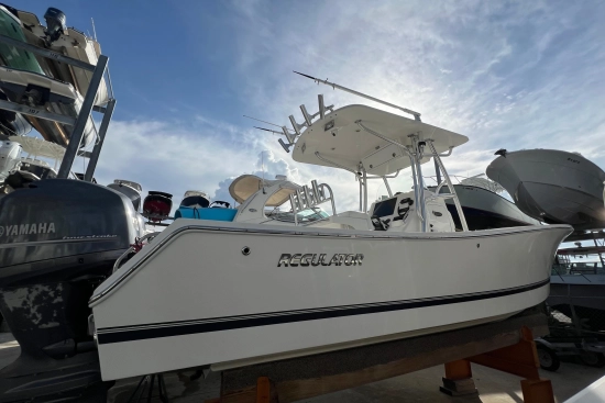 Regulator 24 Forward Seating de segunda mano en venta