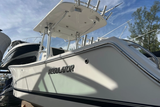 Regulator 24 Forward Seating de segunda mano en venta