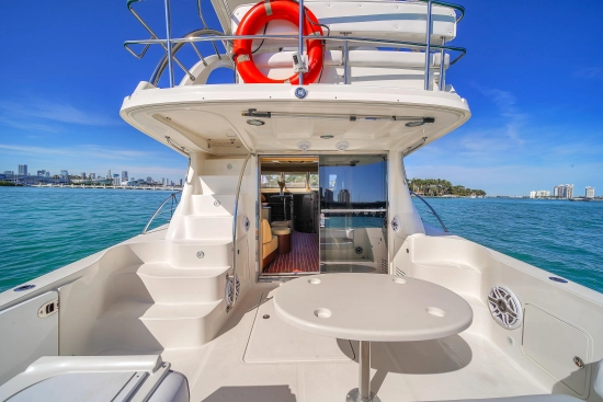 Sea Ray 52 Sedan Bridge de segunda mano en venta