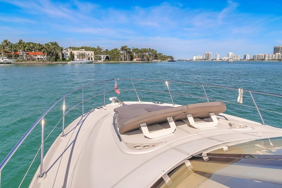 Sea Ray 52 Sedan Bridge de segunda mano en venta
