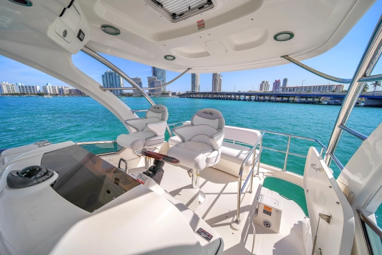 Sea Ray 52 Sedan Bridge de segunda mano en venta