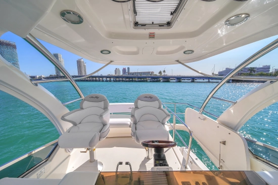 Sea Ray 52 Sedan Bridge de segunda mano en venta
