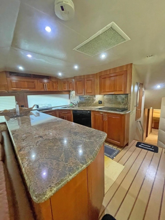 Hatteras Yachts 68 Convertible de segunda mano en venta