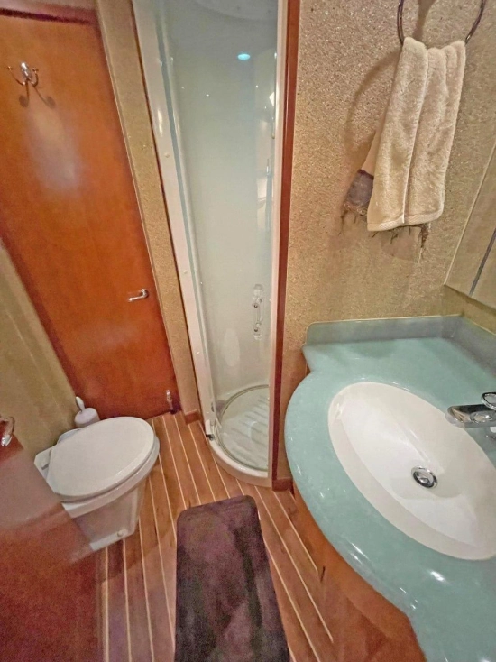 Hatteras Yachts 68 Convertible de segunda mano en venta