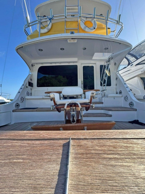 Hatteras Yachts 68 Convertible de segunda mano en venta