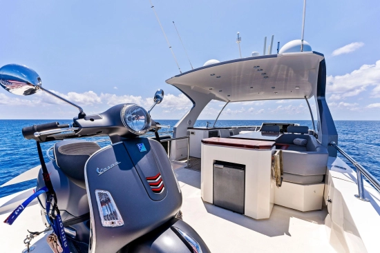 Lazzara Yachts 64 de segunda mano en venta