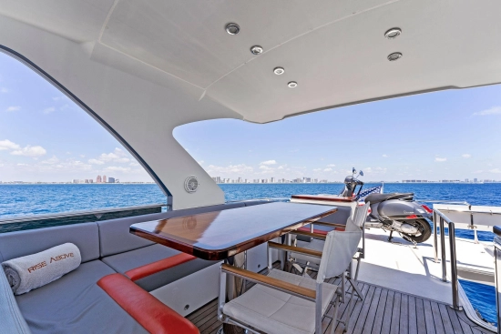 Lazzara Yachts 64 de segunda mano en venta