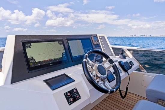 Lazzara Yachts 64 de segunda mano en venta