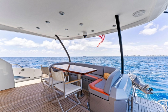 Lazzara Yachts 64 de segunda mano en venta