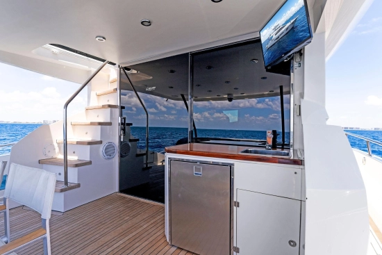 Lazzara Yachts 64 de segunda mano en venta