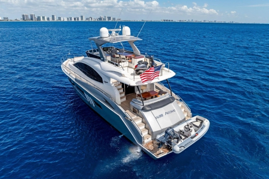 Lazzara Yachts 64 de segunda mano en venta