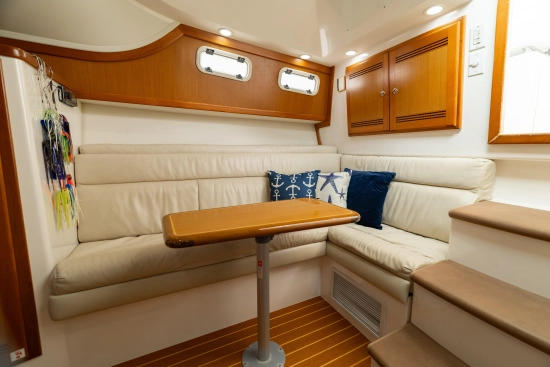 Cabo Yachts 35 Express usado à venda