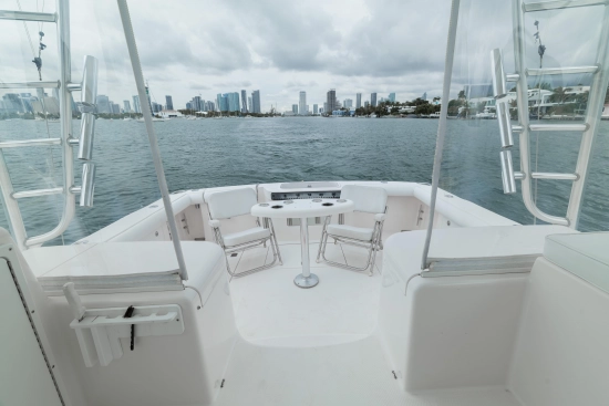 Cabo Yachts 35 Express usado à venda