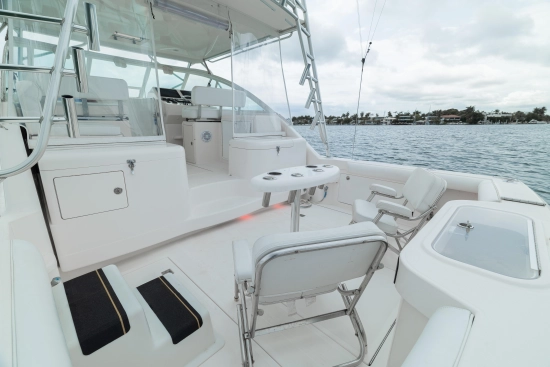 Cabo Yachts 35 Express usado à venda