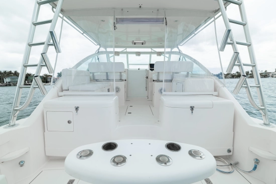 Cabo Yachts 35 Express usado à venda
