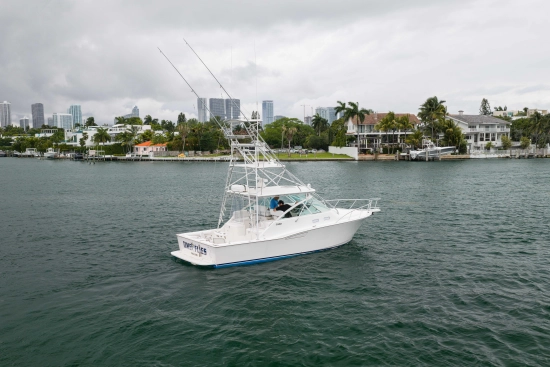 Cabo Yachts 35 Express usado à venda