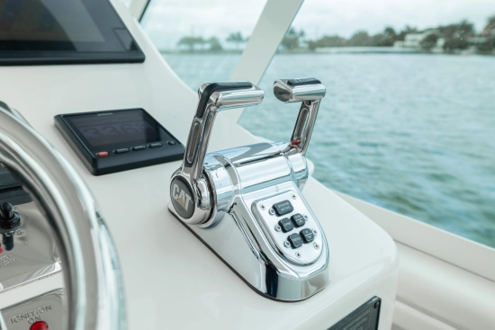 Cabo Yachts 35 Express usado à venda