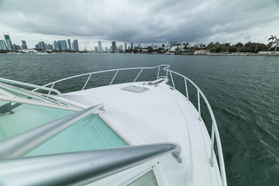 Cabo Yachts 35 Express usado à venda